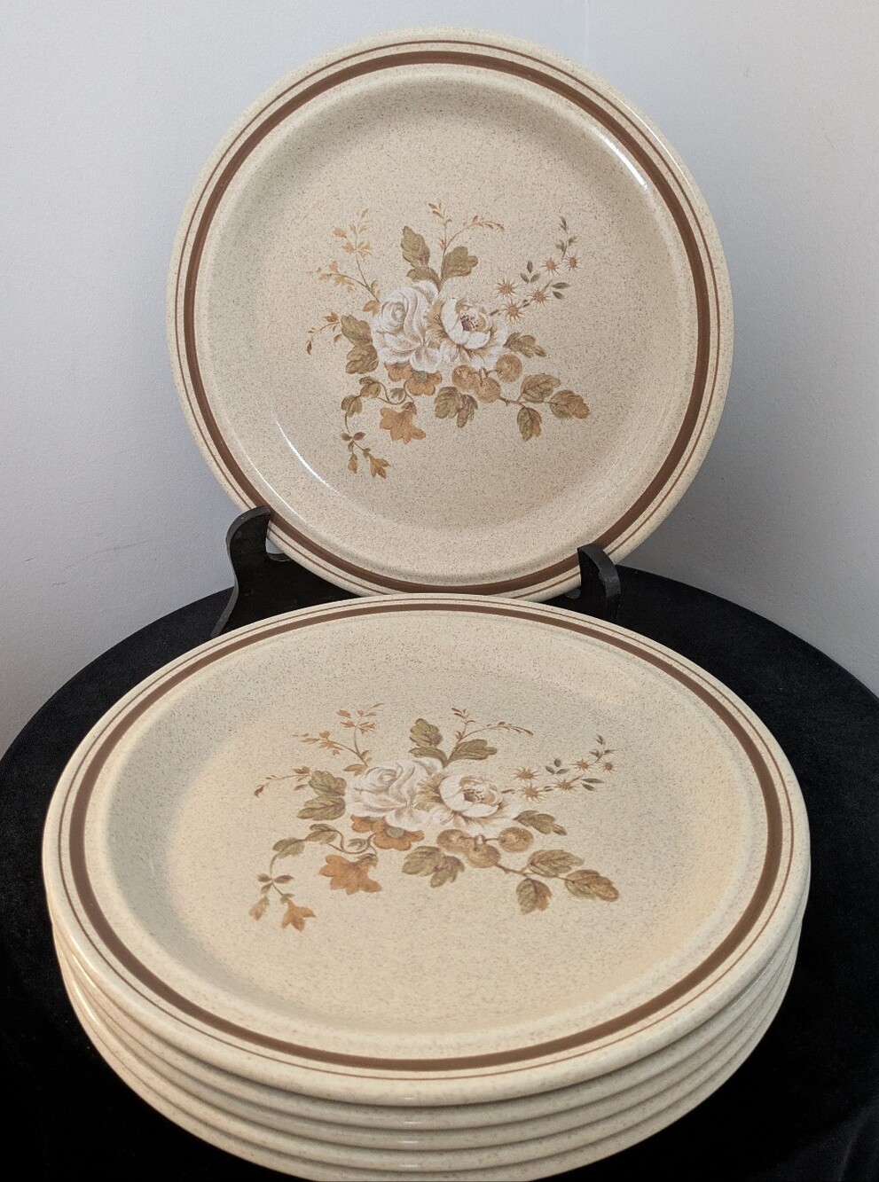 Royal Doulton Lambethware Vintage 1978 Ravel 6 Medium Plates In Cream & Brown